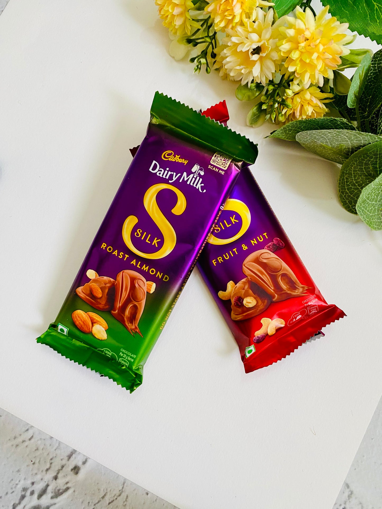 Big Rakhi Hamper With Chocloates